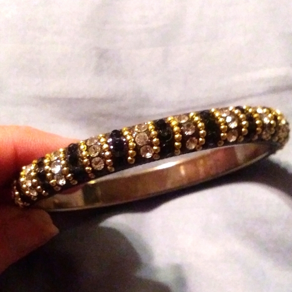 Gold bangle bracelet w/accents - Picture 1 of 6